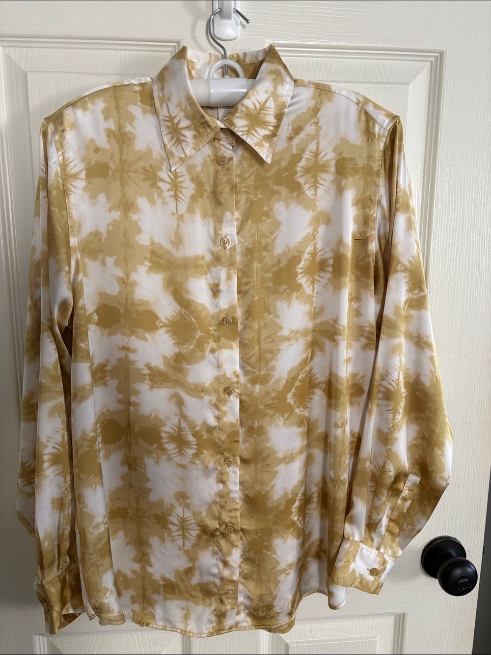 H&M Women's White and Mustard Tie-Dye Button-Up Blouse